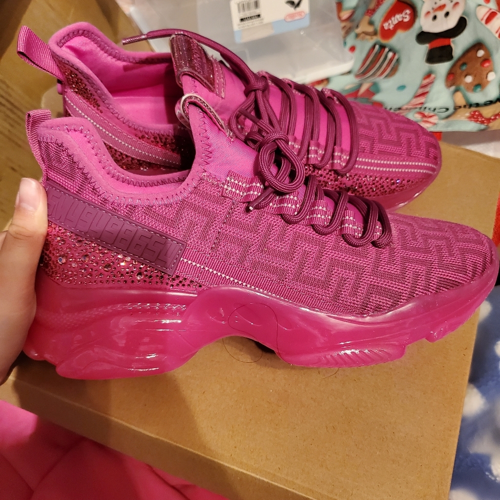 Steve madden fuchsia maximas